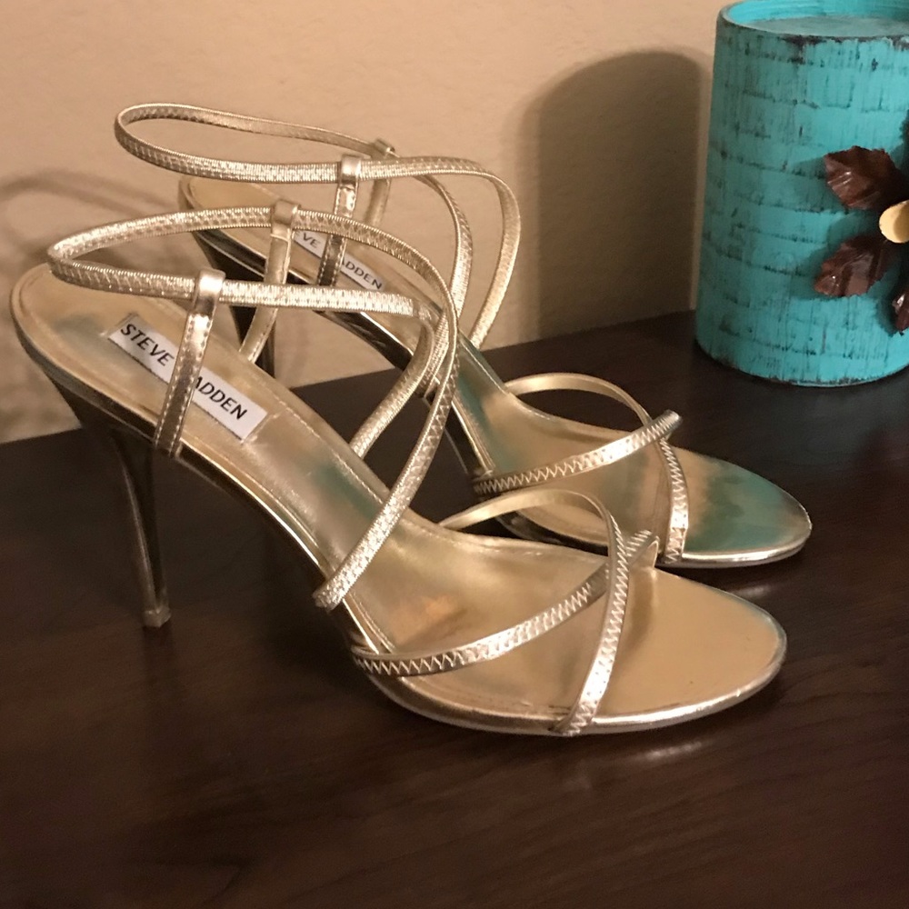 🔥🔥 Steve Madden Strappy Heels 🔥🔥